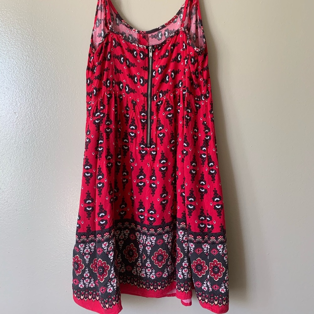 Dress 👗 - Picture 2 of 4